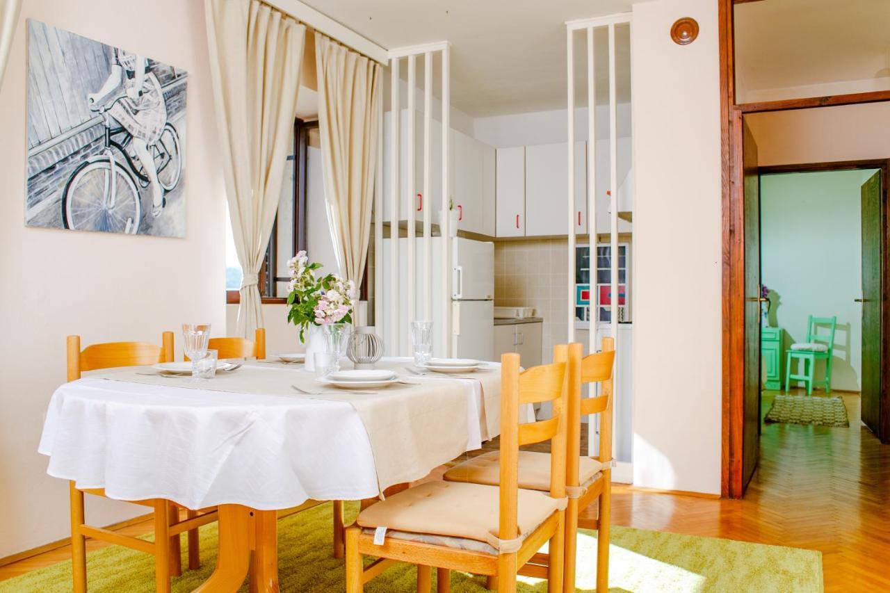 Apartman Uz More Βις Εξωτερικό φωτογραφία