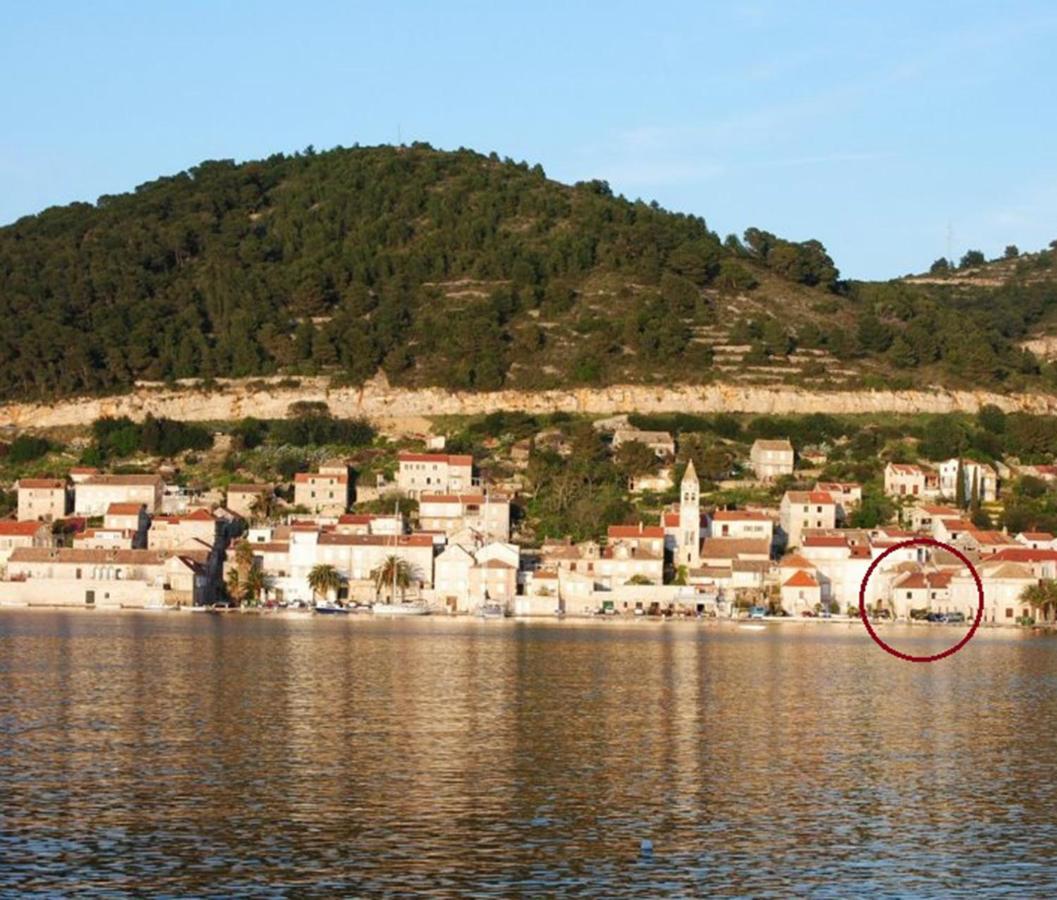 Apartman Uz More Βις Εξωτερικό φωτογραφία